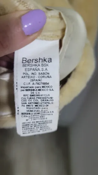 Abrigo peluche largo Bershka Beige