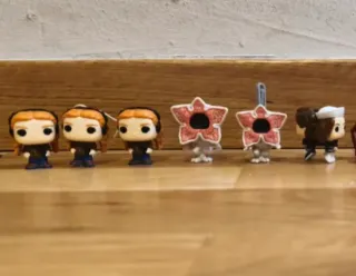 Huevos Kinder Stranger Things