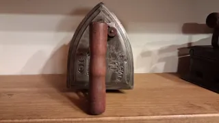 Plancha antigua de hierro