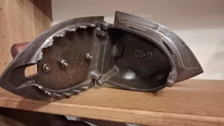 Plancha antigua de hierro