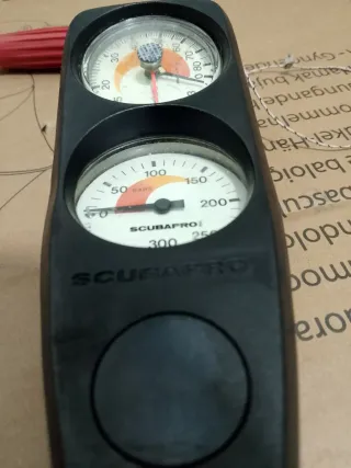 Regulador y manómetro Scubapro