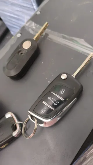 Copia de Llaves de Coche y Mandos - ¡Al Momento! ?