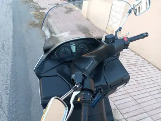 Suzuki Burgman 400 Blanca