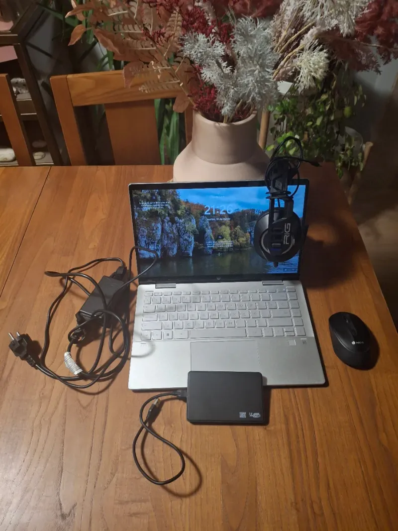 HP Pavilion x360 2023 Pack Disco Ratón Cascos