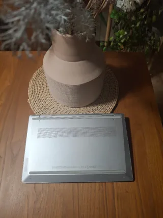 HP Pavilion x360 2023: notebook convertibile con accessori