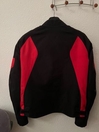 Chaqueta Dainese Negra y Roja