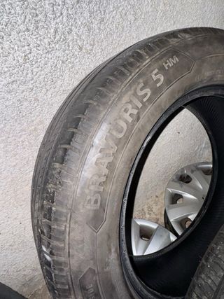 Juego 4 neumáticos 215/65 R17 99V