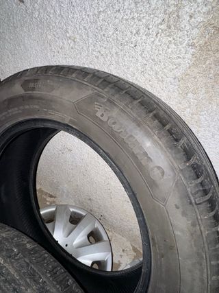 Juego 4 neumáticos 215/65 R17 99V