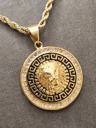 Colgante León Acero Quirúrgico Bañado en Oro