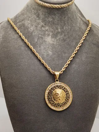 Colgante León Acero Quirúrgico Bañado en Oro