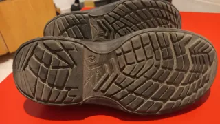 Zapatos de seguridad Exena negros y grises