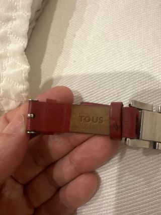 Reloj Tous Rojo y Plateado