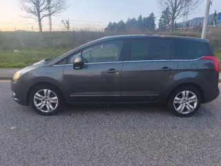 Peugeot 5008 2010
