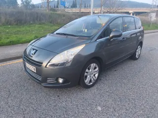 Peugeot 5008 2010