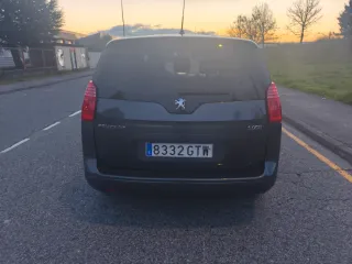 Peugeot 5008 2010