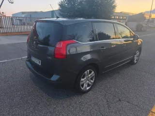 Peugeot 5008 2010