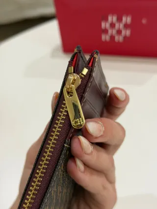 Cartera Carolina Herrera CH Marrón y Dorado