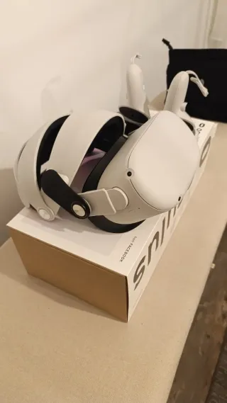 Occhiali VR Meta Quest 2