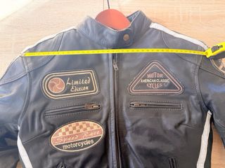 Chaqueta de moto de cuero negra