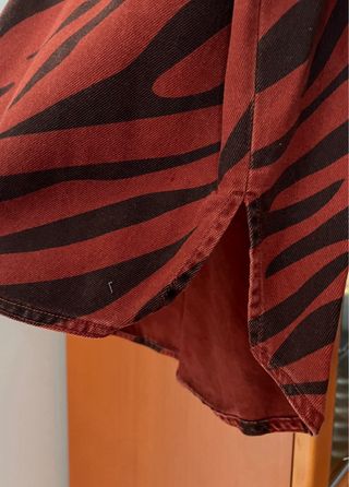 Cazadora Zara Denim Animal Print Talla XS (amplia)