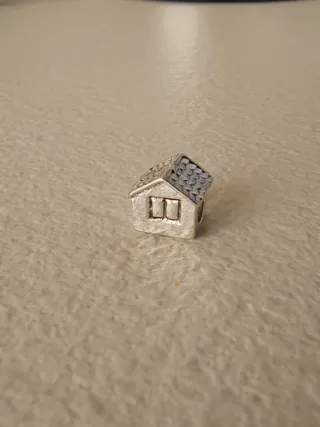 Charm casa simil argento