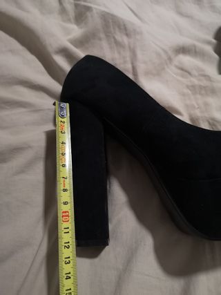 Scarpe eleganti scamosciate nere con tacco alto