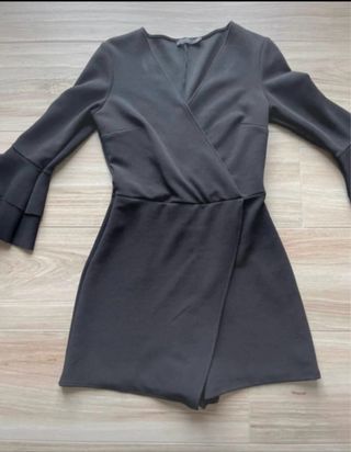 Tuta jumpsuit nera Bershka