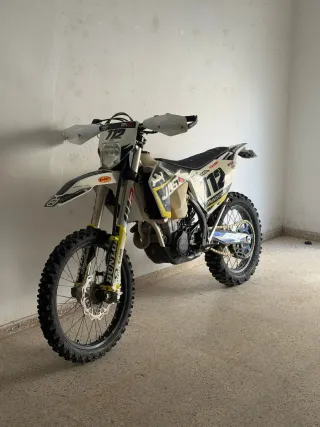 Husqvarna FE 450 full supermotard