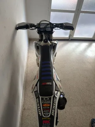 Husqvarna FE 450 full supermotard