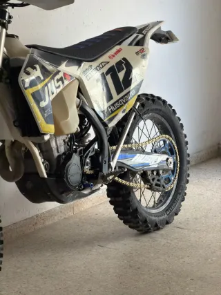 Husqvarna FE 450 full supermotard