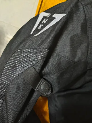 Chaqueta de moto INK negra