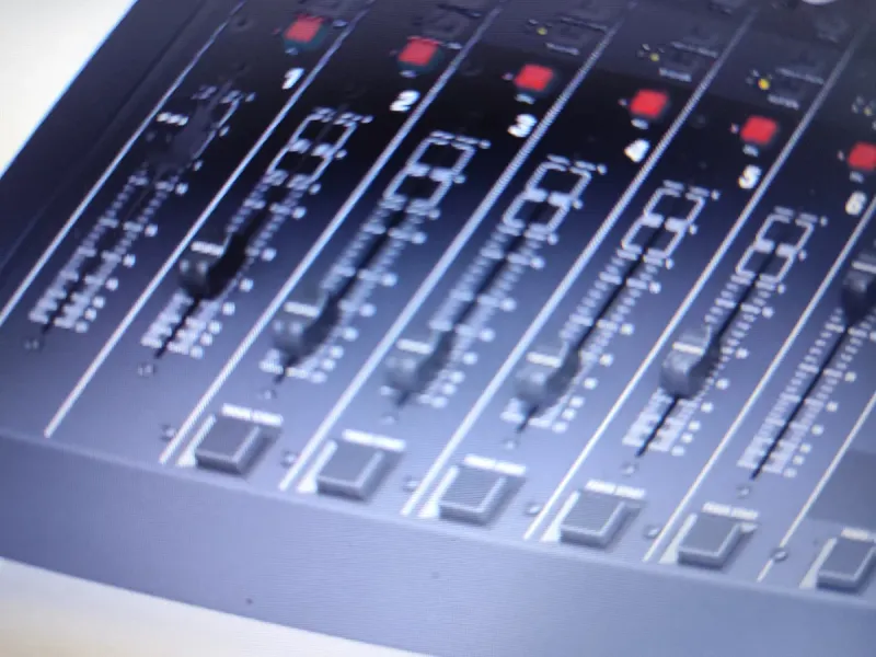 Mesa Mezcladora Behringer 7 Canales DJ afbeelding 3