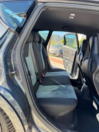 SEAT Leon CUPRA R 2012