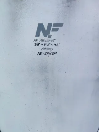 Tabla Wing foil Neyra, modelo NF Midlenght 5'8 65l