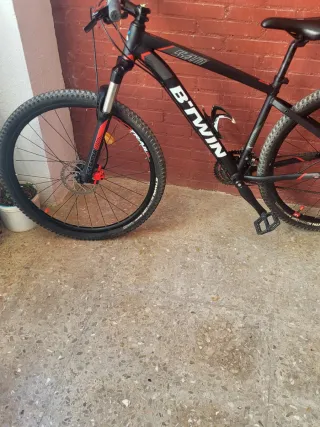 Bicicleta Btwin 540 Negra/Roja talla S