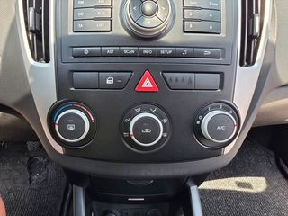 MANDO CLIMATIZADOR KIA CEED SPORTSWAGON (ED) D4FB