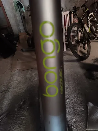 Patinete eléctrico gris