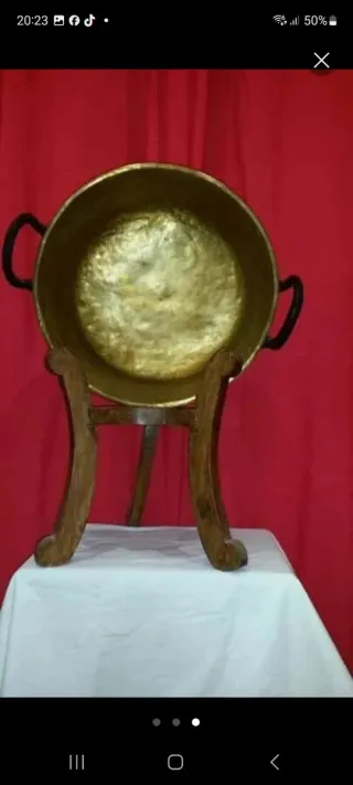 Antiguo caldero latón asas forja