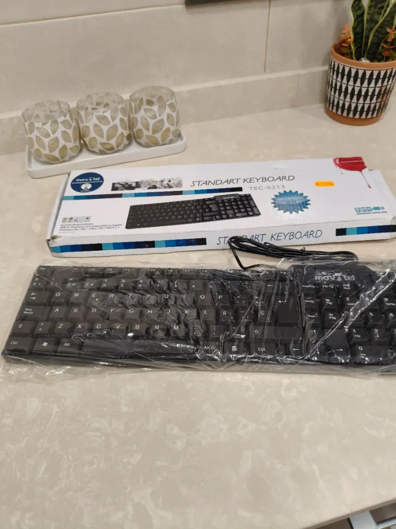Teclado Movitel TEC-K213 USB Nuevo