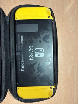 Nintendo Switch Edición Pokémon Pikachu