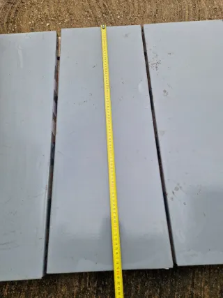 Estantería metálica gris