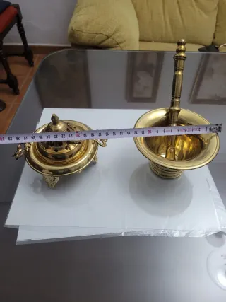 Almirez y incensario de latón