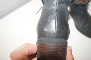 Botas pretas em pele - Tam 37