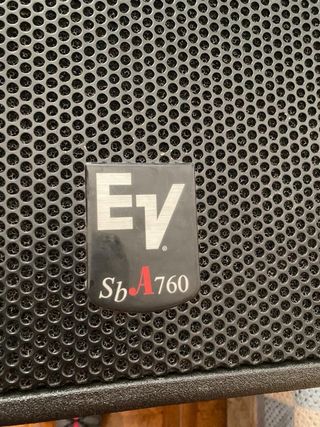 Altavoz Electro Voice Subgrave. Equipo de sonido.