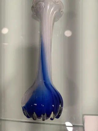 Jarrón alto cristal azul y blanco