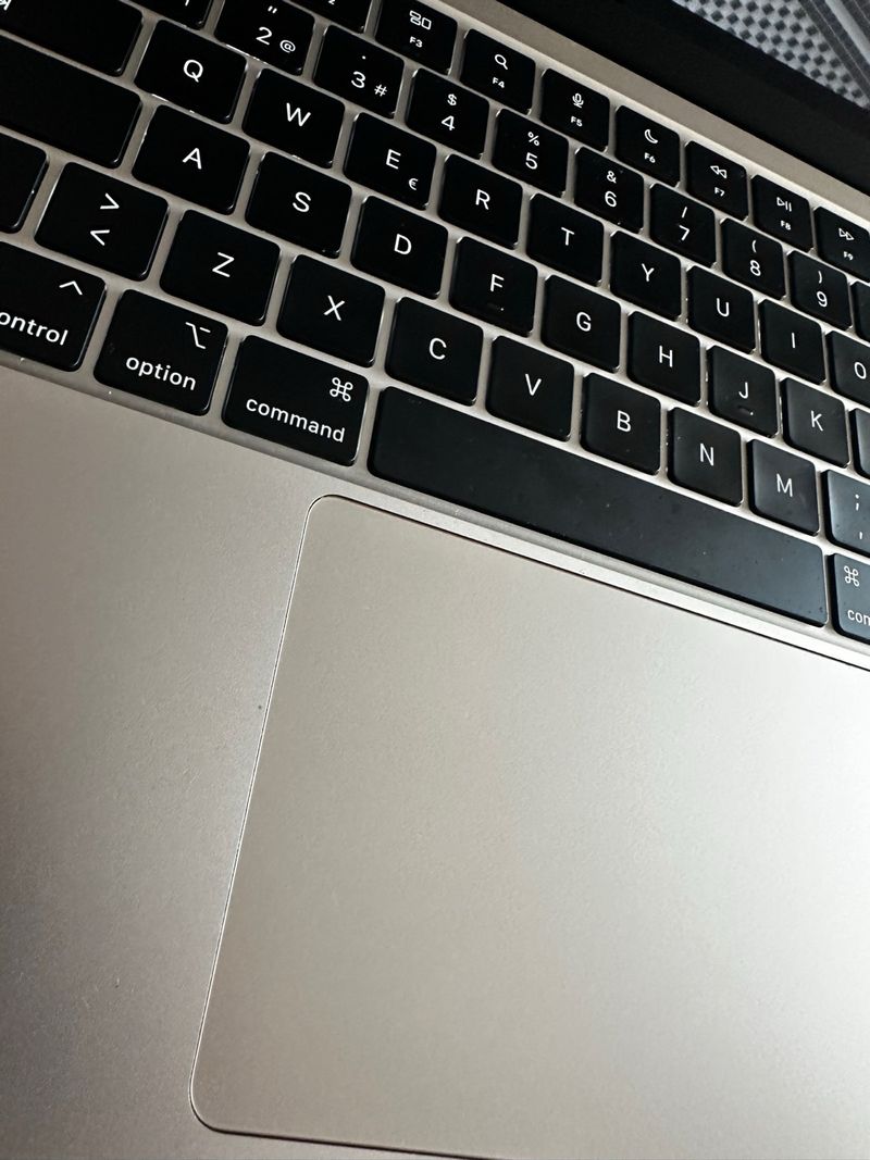 MacBook Air M2 16GB RAM 512GB afbeelding 4