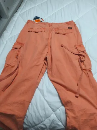 Pantalón cargo Superdry