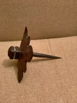 Clavo antiguo hierro forjado