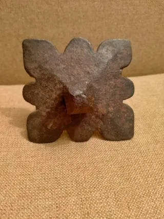 Clavo antiguo hierro forjado