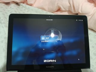 MacBook Pro 13 2011 con Zorin OS Linux